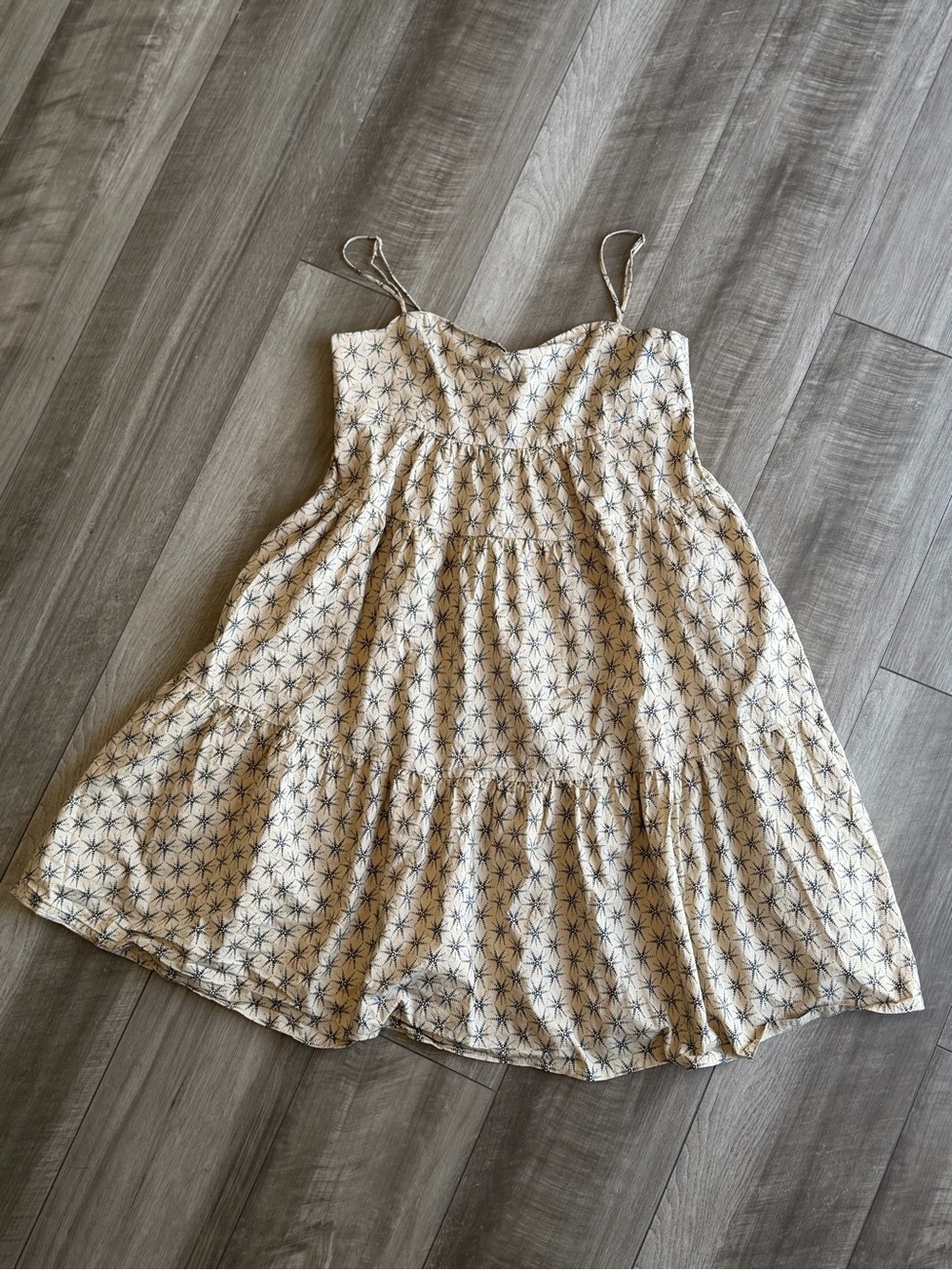 Levi's Cotton Tiered Clea Dress in Textured Stars Safari Black Beige Womens Sz S